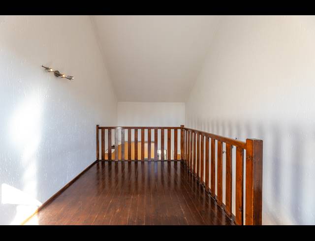 1 BEDROOM APARTMENT FOR SALE IN LONEHILL
